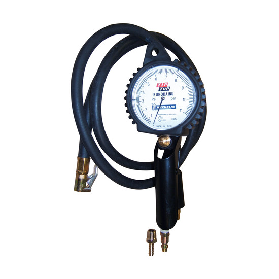 Gaisa pistole ar manometru riepu pumpēšanai Gaisa pistole ar manometru riepu pumpēšanai