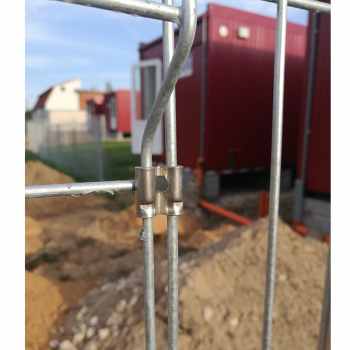 Paneļu savienotājs