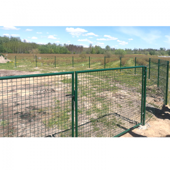 Divviru vārti ar apaļajiem stabiem RAL6005 zaļš H1.75 W4.0m