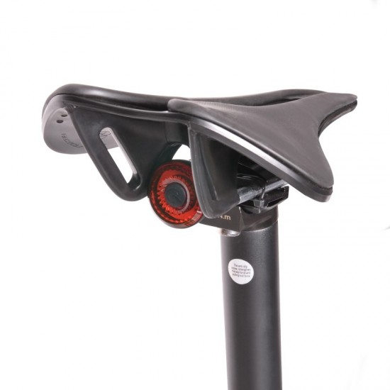 UZLĀDEJAMAIS AIZMUGURES LUKTURIS