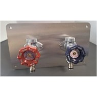 Neaizsalstošs krāns dubults ar pamatplāksni 20cm